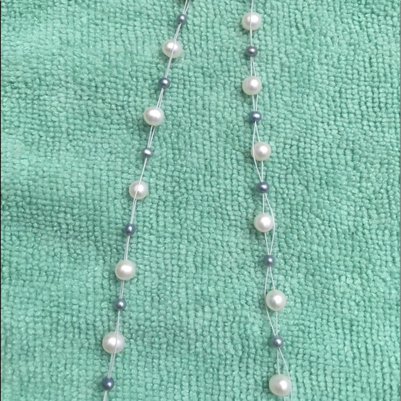 Tahitian Cream & Silver Double Loop Strand 17.5” - Picture 11 of 13